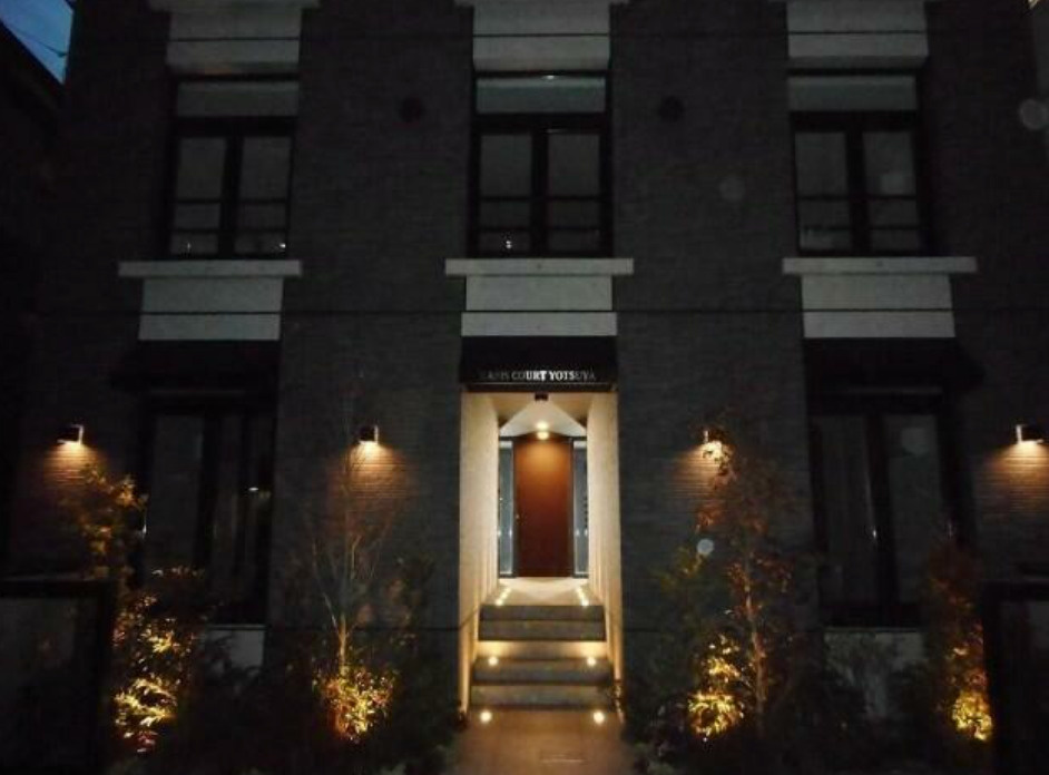 ＬＡＰｉＳ　ＣＯＵＲＴ　ＹＯＴＳＵＹＡの外観