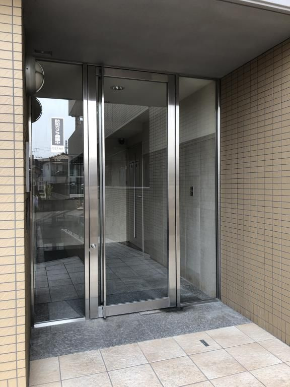 レーヴコートのエントランス