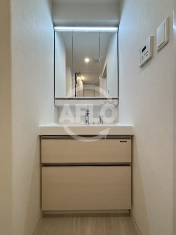 シーズンフラッツ梅田NORTHの洗面所|シーズンフラッツ梅田NORTH　独立洗面台