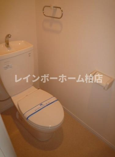 特典：仲介手数料が無料です!!のトイレ|ゆったりとした空間のトイレです