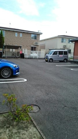 サニーハイツグリーンの駐車場|駐車場があります