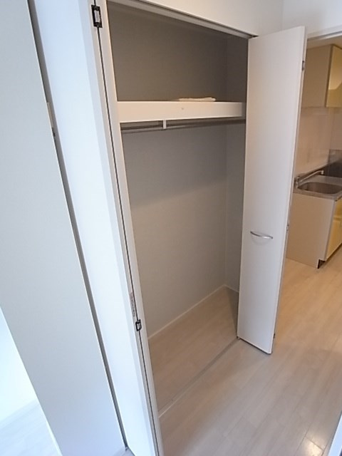 尼崎市口田中１丁目の賃貸マンションの収納