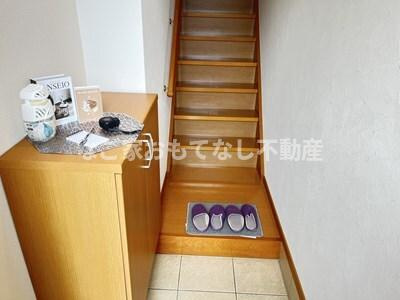 【玄関】 | グランアンジュB | ※写真は別号室