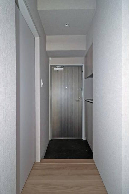 ZONNA神戸磯上通の玄関|同物件別部屋写真