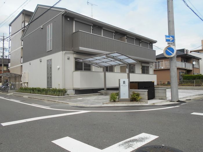ボン・ファブールの外観