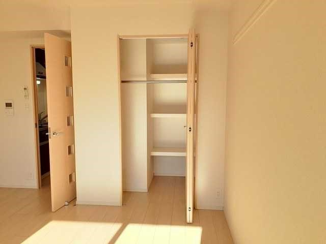 大阪市西淀川区柏里２丁目の賃貸マンションの収納