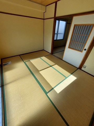 グレスト元町の和室