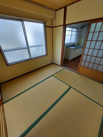 グレスト元町の和室