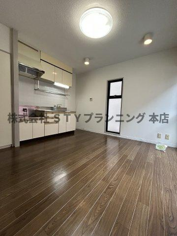 仲介手数料0円！エスペランサ新守山の居間・リビング