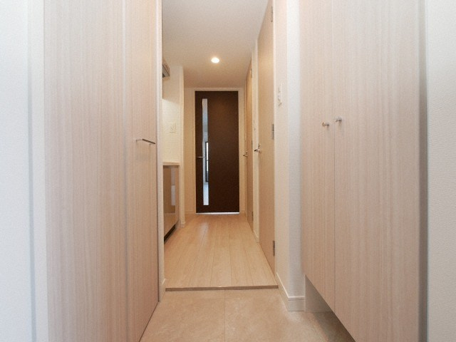 S-RESIDENCE福島grandeの玄関