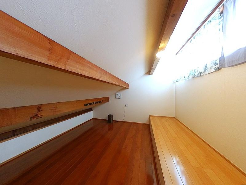 高知市春野町平和 中古戸建ての収納|小屋裏収納