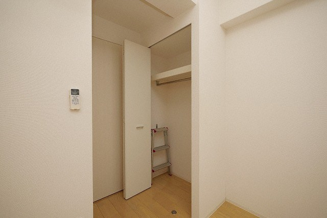 セレニテ福島カルムの収納
