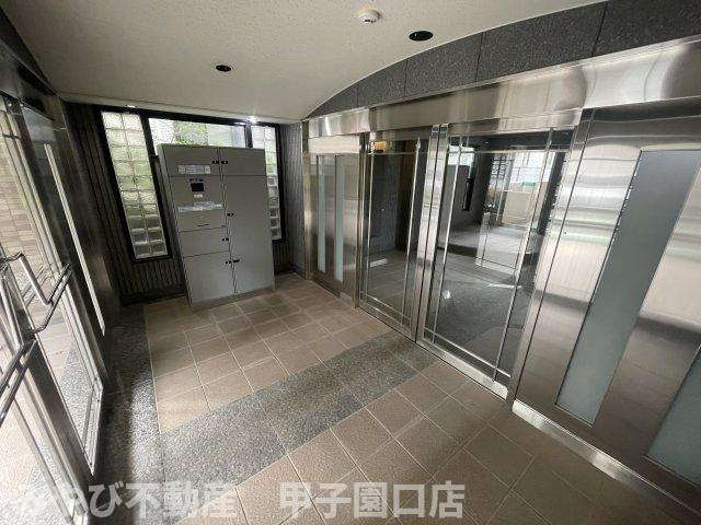 福寿荘弐番館のエントランス