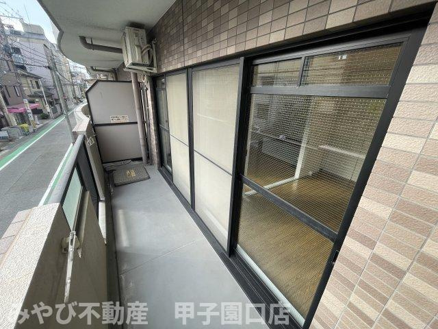 福寿荘弐番館のバルコニー