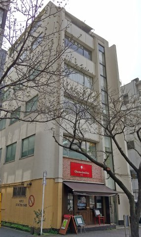 新興ビルの外観