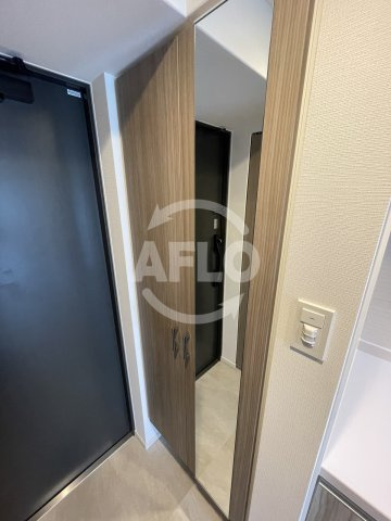 S-RESIDENCE福島玉川Deuxの玄関|S-RESIDENCE福島玉川Deux　姿見