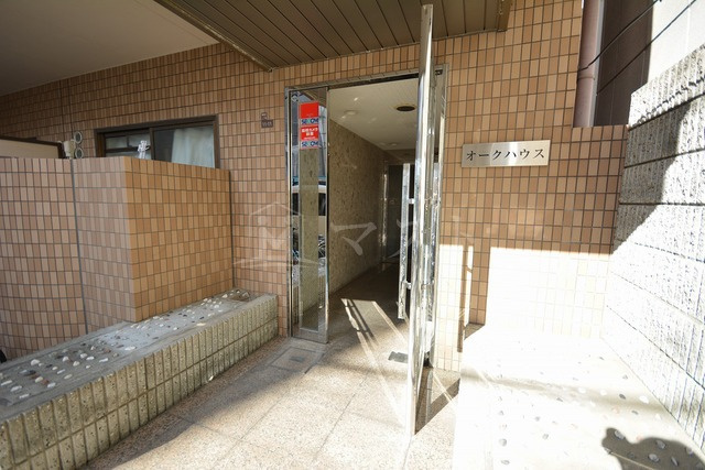 オークハウスのエントランス