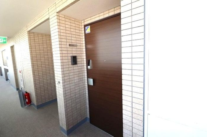 サンジョイアゼロの玄関