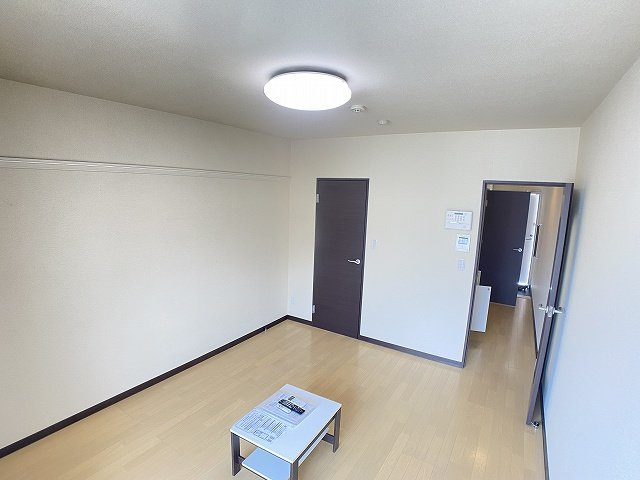 レオネクストトリスターＮ　Ｗの居間・リビング|設備・仕様は号室により異なる為現況を優先致します。