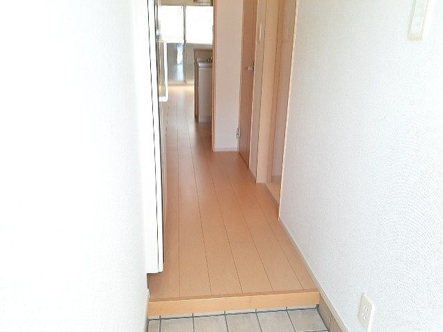 シャイン泉の玄関