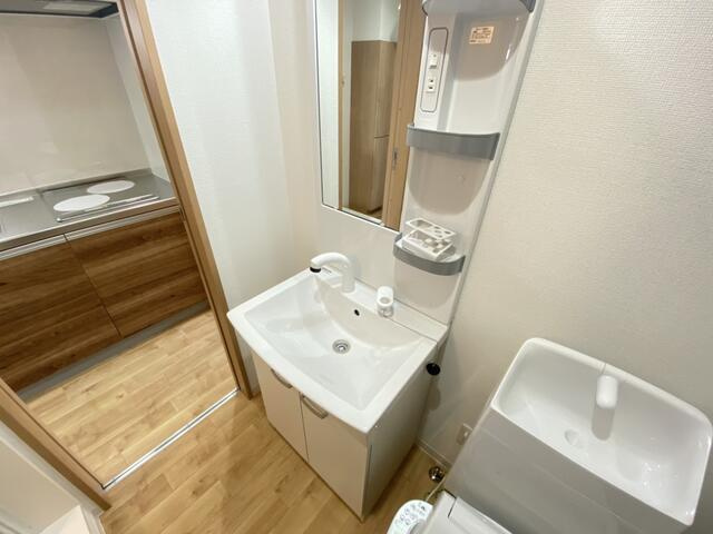 船橋市西船３丁目のアパートの独立洗面台