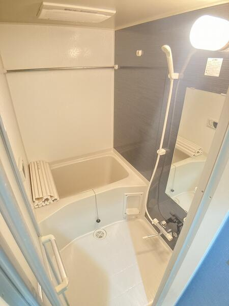 浦安市北栄１丁目の賃貸マンションの浴室|※同建物別部屋参考写真