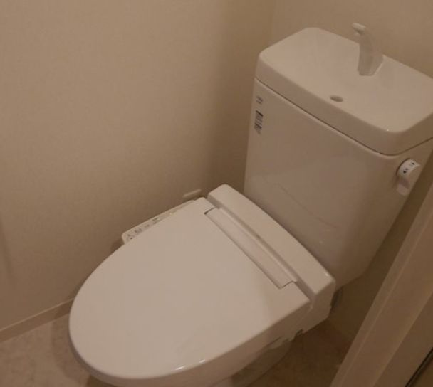 アリエッタのトイレ|コンパクトで使いやすいトイレです