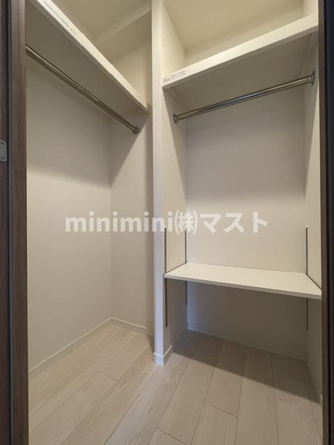 旧　スプランディッド本町東DUEの収納