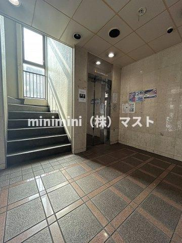 東洋プラザ泉尾のロビー