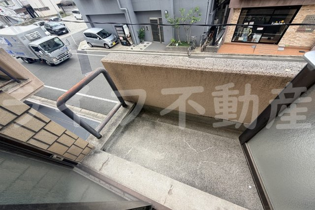 新星本社ビルのバルコニー