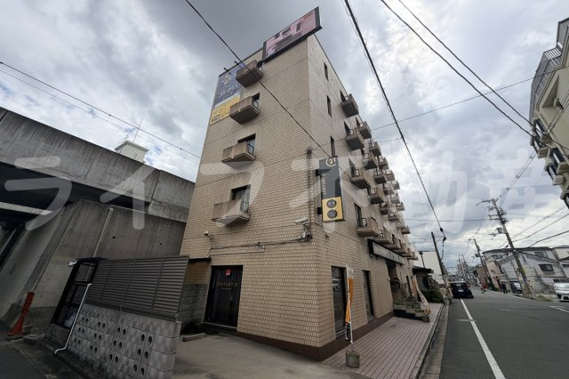 新星本社ビルの外観