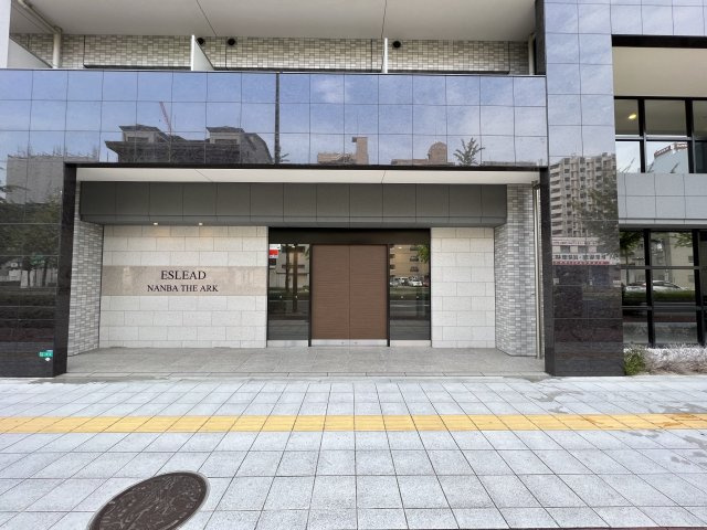 エスリード難波ザ・アークのエントランス