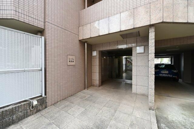 ルーブル南長崎のエントランス