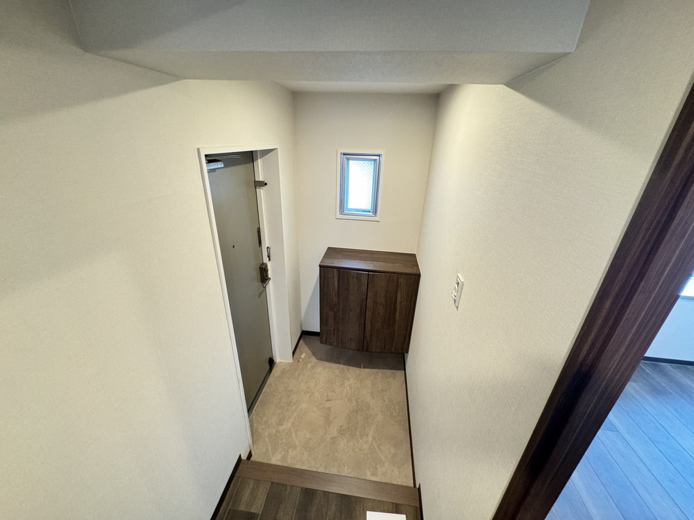 マンション津坂の玄関
