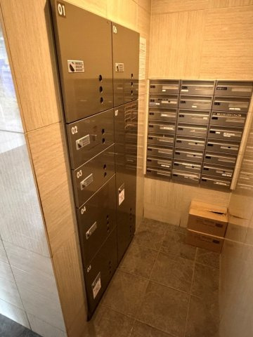 エグザ浅草イーストのロビー