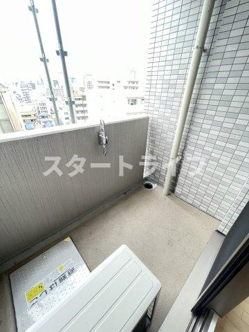 大阪市淀川区木川東２丁目の賃貸マンションのバルコニー