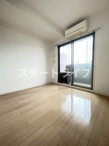 大阪市淀川区木川東２丁目の賃貸マンションの居間・リビング