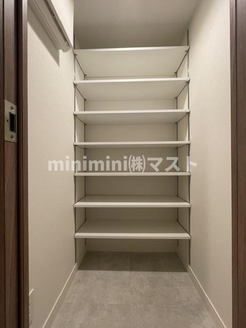 スプランディッド本町グランの収納