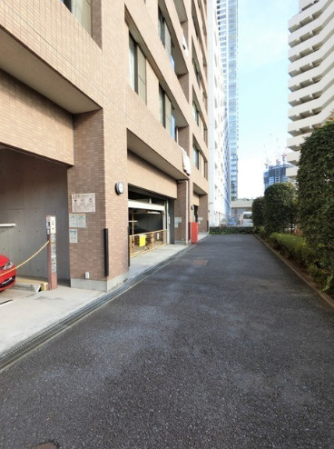 【駐車場】
