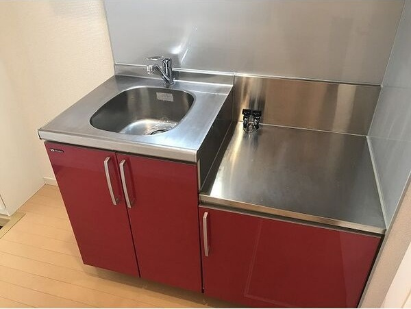 クレフラスト野並B棟のキッチン