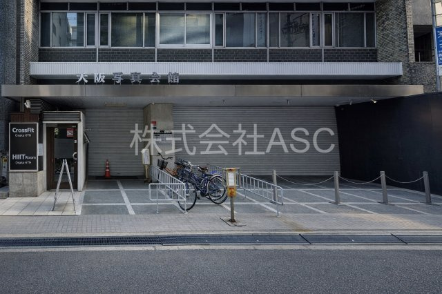 大阪写真会館のエントランス
