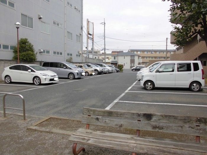 コンフォール瑞江Ⅰ Ⅰの駐車場