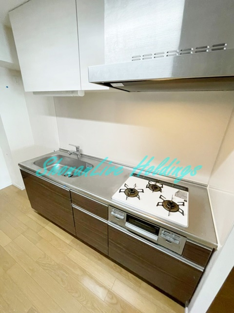藤沢市片瀬海岸１丁目の賃貸マンションのキッチン