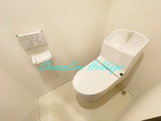藤沢市片瀬海岸１丁目の賃貸マンションのトイレ|温水洗浄便座付き♪