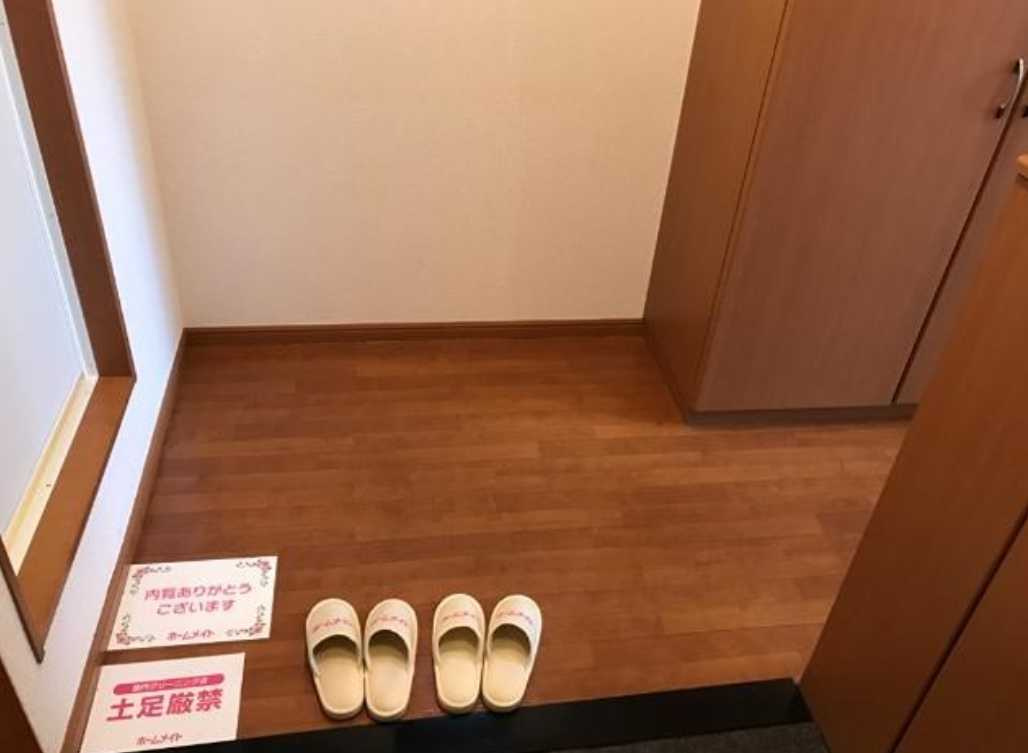 セリーヌ池尻大橋　ペット相談　ネット無料　駅近の玄関