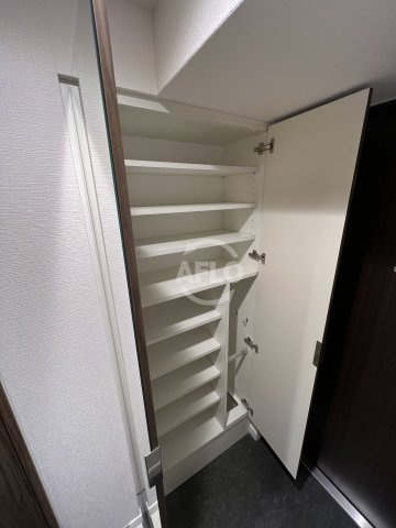 メルディア大正D.Cの収納|メルディア大正D.C　クローゼット