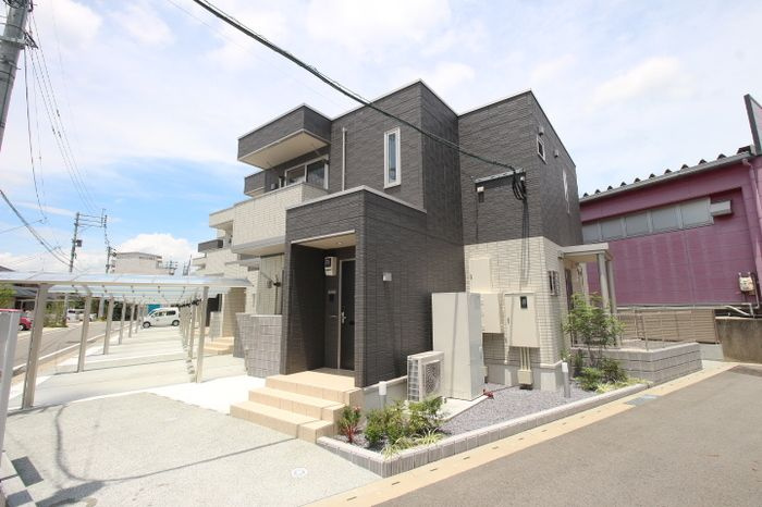 D's上津の外観|落ち着いた雰囲気の外観です