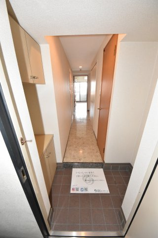 ソレアードトレスなんばWESTの玄関