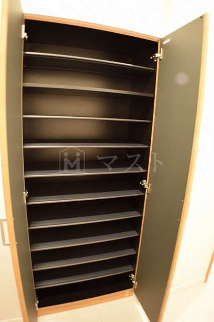 ラクラス長堀橋の玄関|※建物内別間取参考写真