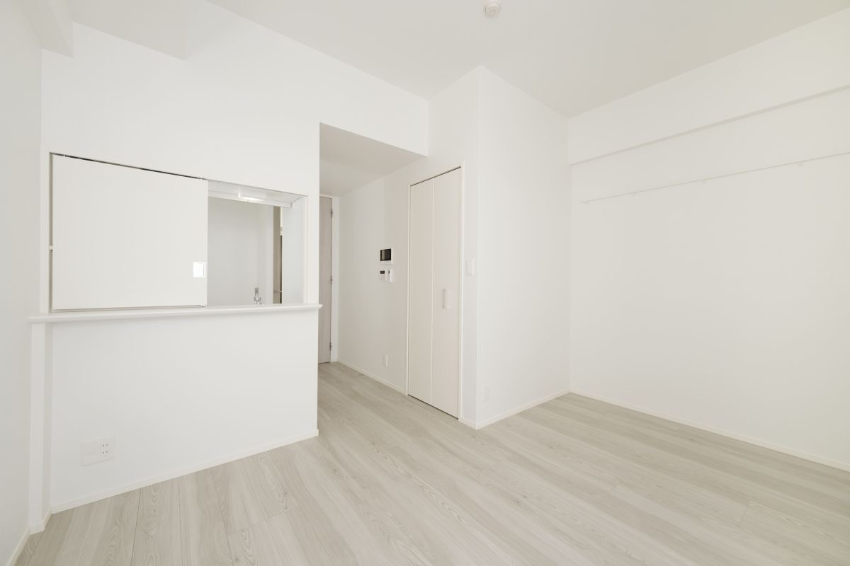 新品家具付きマンション博多駅南15(KaGood福岡)の居間・リビング